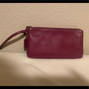 Coach wristlet wallet - burgundy